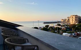 Salemare Rooms & Suites